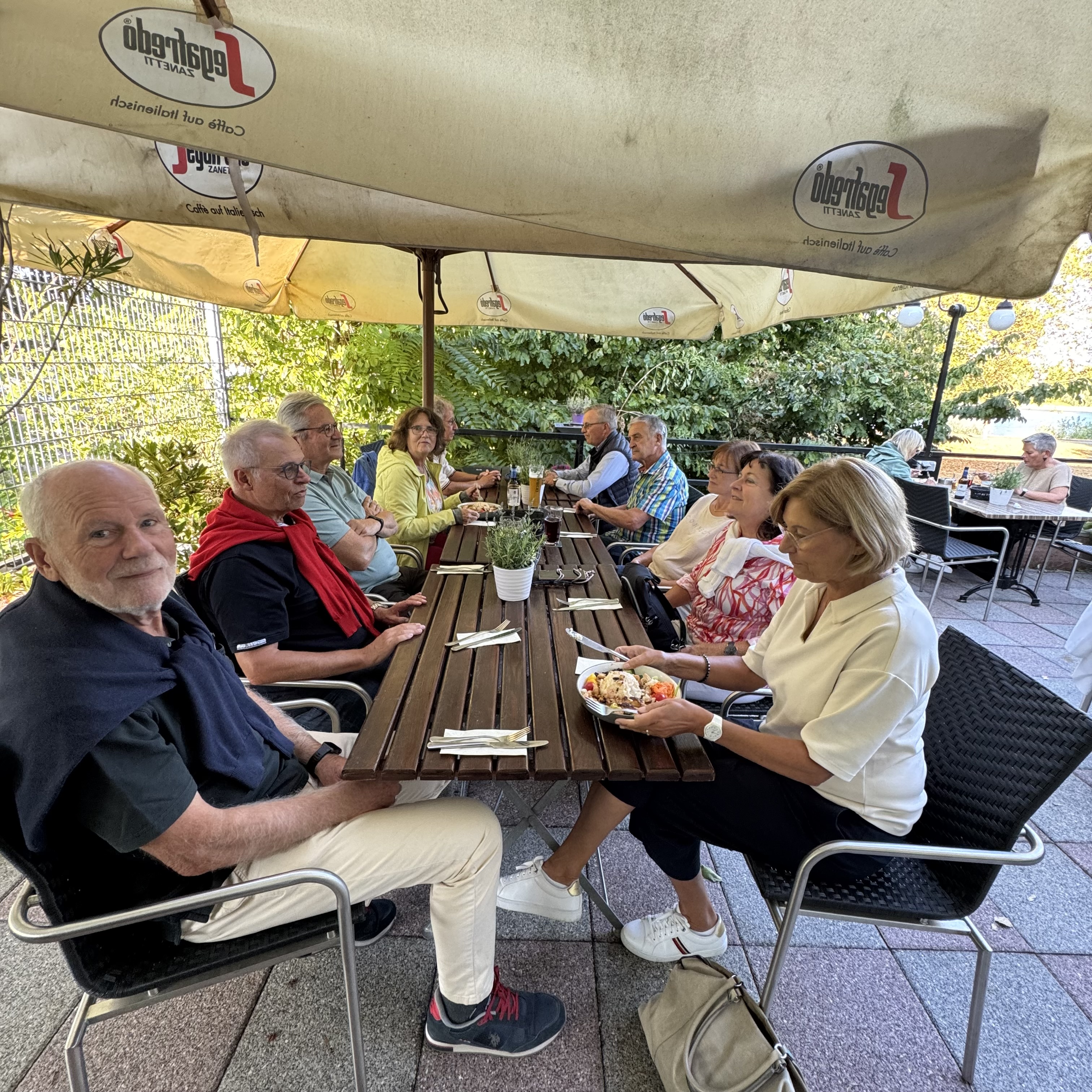 Liberale Runde  vor dem Besuch des Films beim Abendessen